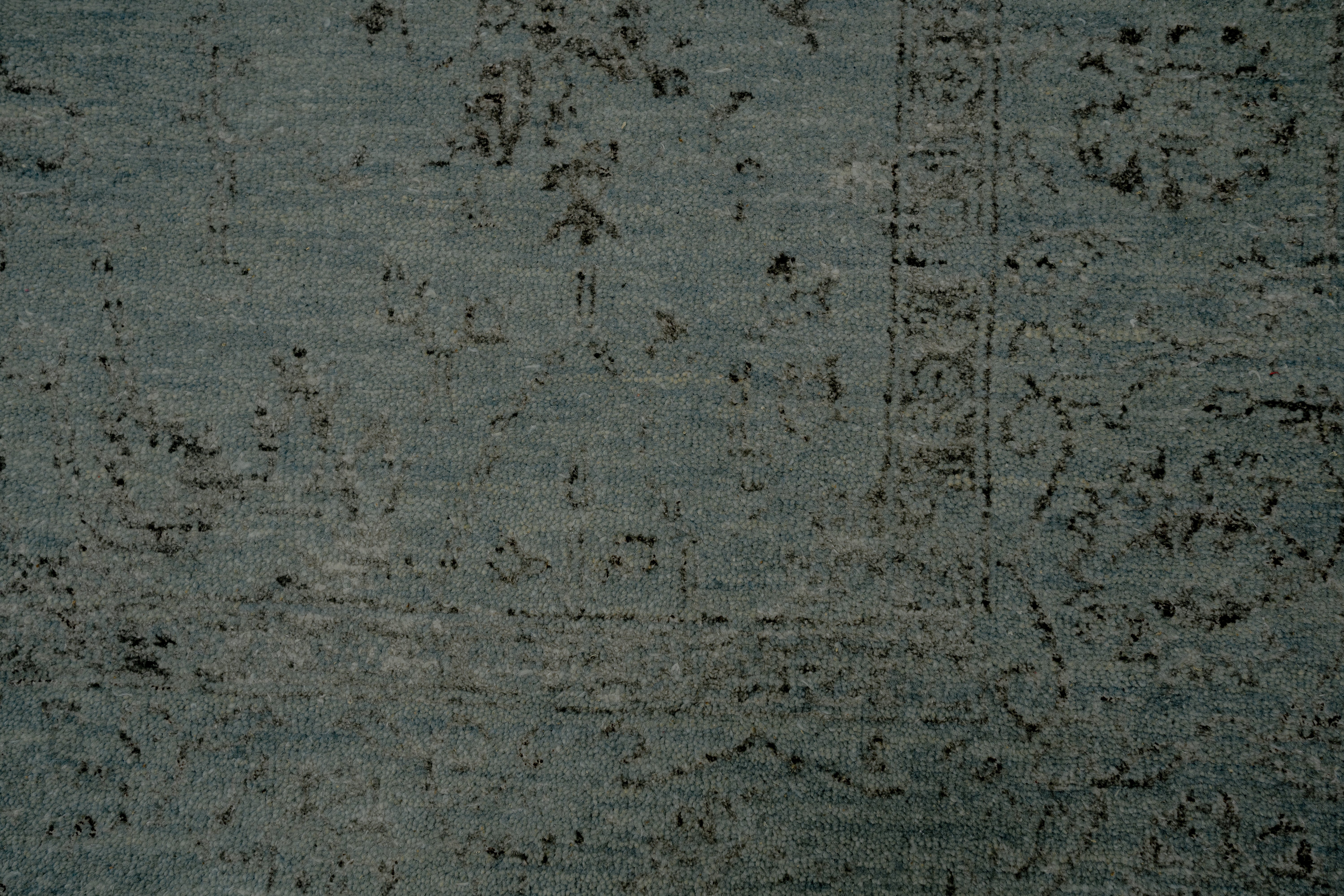Handknotted Modern Carpet DIA- 382 VASE 3